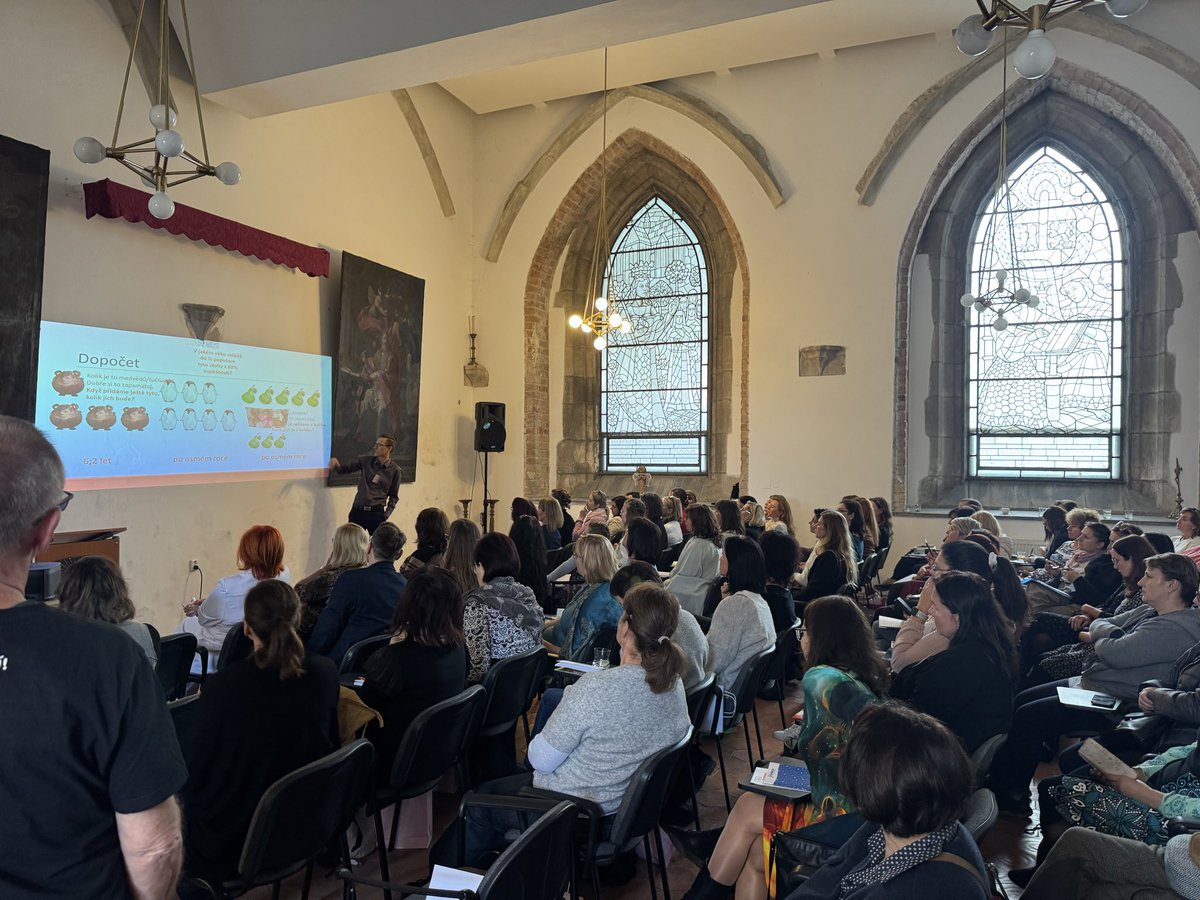 Od letošního září platí přísnější pravidla pro odklad základní školní docházky. Novela má ulehčit mateřským školám. Součástí zákona jsou i nové termíny zápisů do škol a slovní hodnocení místo známek. Téma dnes řeší konference předškolního vzdělávání v Brně.