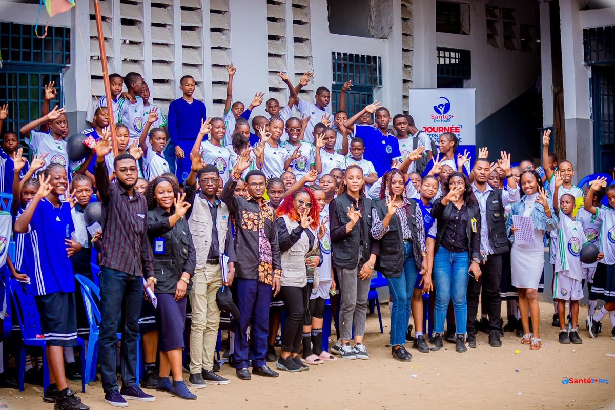 Sante3rdc's tweet image. Retour en images, journée pleine d’émotions et d’engagement, Le 11 octobre, Santé3+RDC a célébré la force, le courage et la résilience des jeunes filles.
 #JournéeInternationaleDeLaJeuneFille #EgalitéDesChances #SantéDesJeunesFilles #Leadership #Respect #FillesFortes #GirlPower