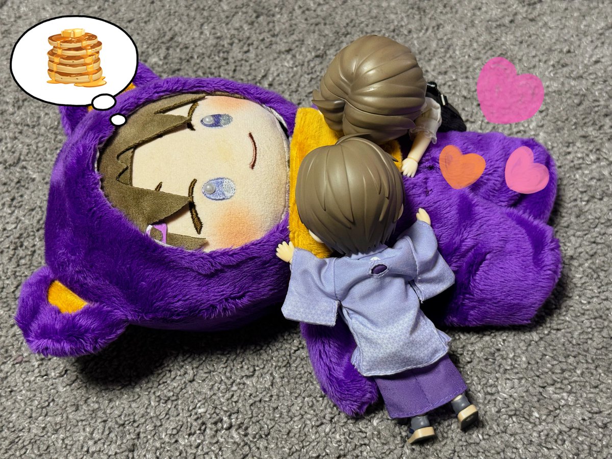 1番下のパンケーキに想いを馳せるくまべちゃん