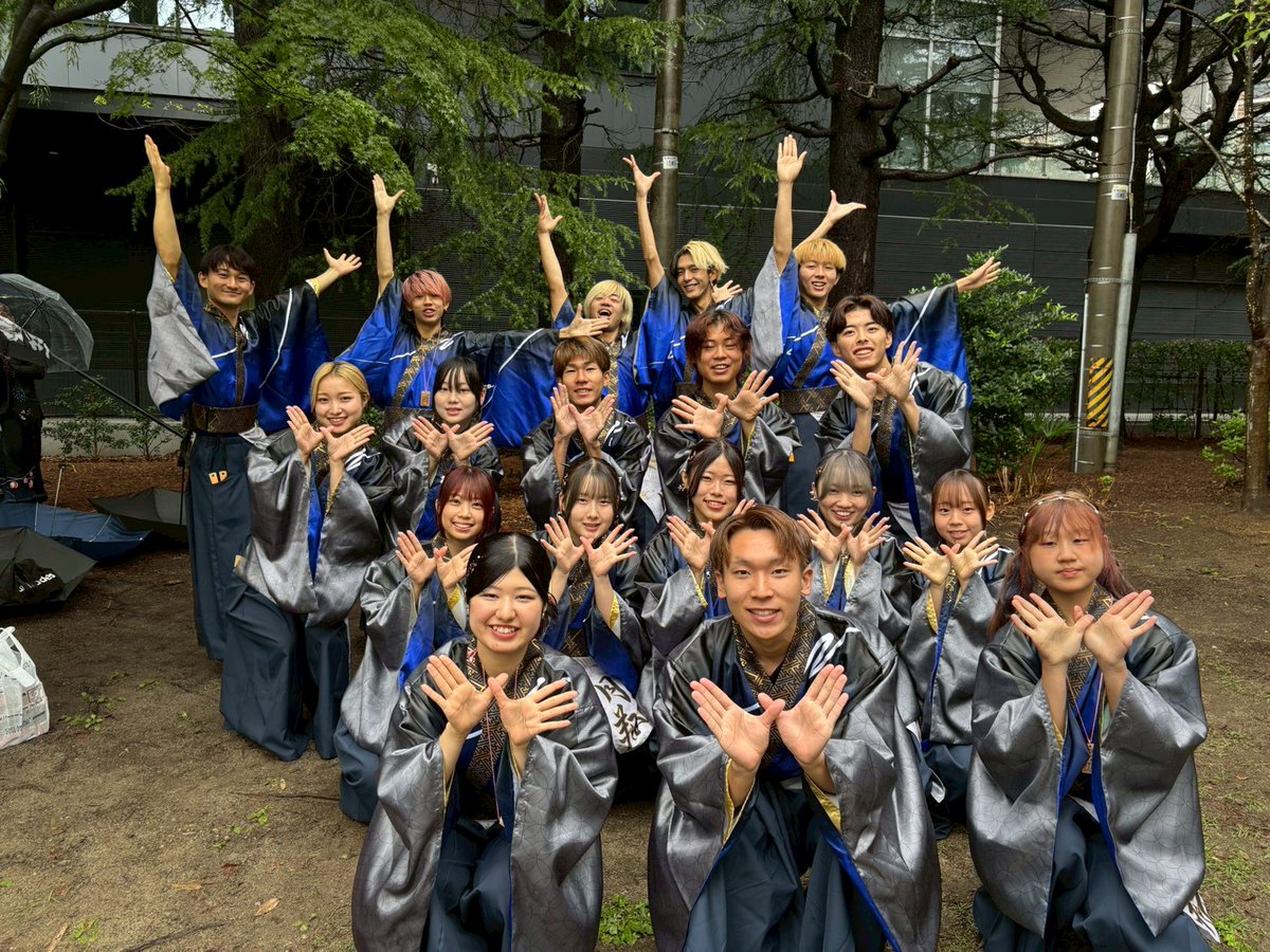 uaizukei's tweet photo. 10月11日、12日宮城県仙台市で開催された「第28回仙台みちのくYOSAKOI祭り」に参加させていただきました。
関係者の皆様、誠にありがとうございました。
大雨の中での｢月翔｣のお披露目となりましたが、慧らしさを忘れず演舞できたことは嬉しく思います。
これからも慧一同、精進して参ります。 https://t.co/2Ik09InSdv