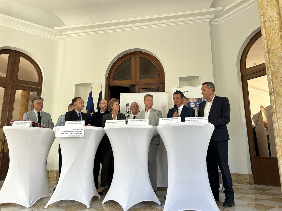 À la préfecture de Pau hier pour lancer le mois consacré aux réservistes. Le représentant de l’Etat <a href="/Prefet64/">Préfet des Pyrénées-Atlantiques</a> a mis en place une exposition et a procédé à la signature de conventions avec des employeurs. Rappelons que la Journée des réservistes, traditionnellement organisée à