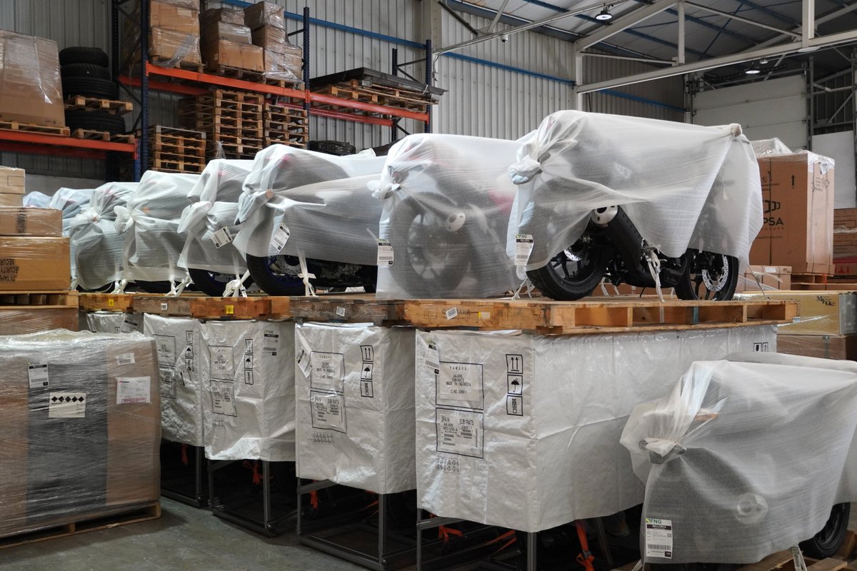 🏍️ ¿Necesitas transportar tu moto entre la península y Baleares?

¡En FNG Fornes Logistics lo hacemos fácil y seguro! 💪

📩 Pregúntanos sin compromiso: info@fng-logistics.com

#FNGFornesLogistics
#transporte #logística