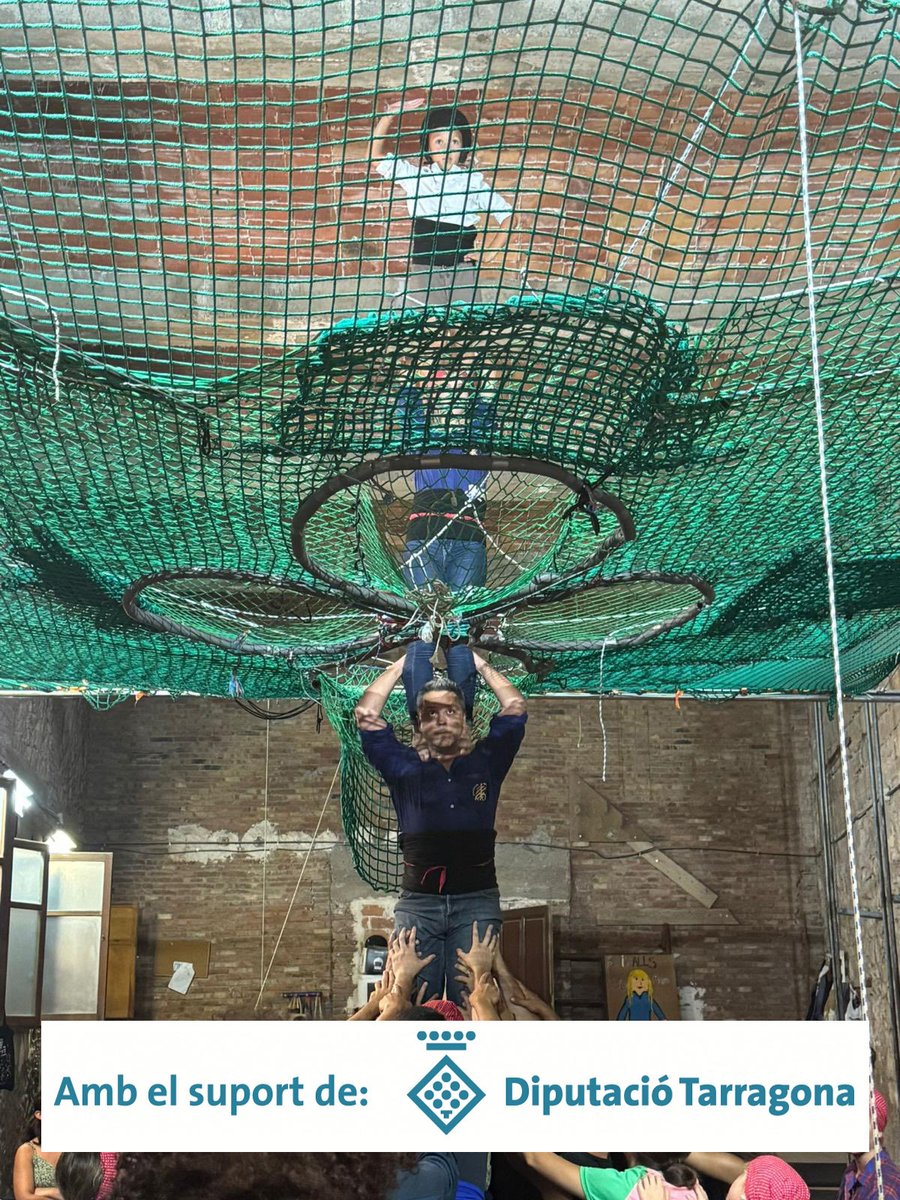 brivalls's tweet photo. Aquest any, gràcies a la subvenció de la Diputació de Tarragona @Dipta_cat , hem renovat i adaptat la xarxa al nou local.
Així llueix al nostre local d'assaig. Gràcies a la xarxa podem assajar i creixer amb major seguretat.
#dipta https://t.co/mQkrDRjZaj