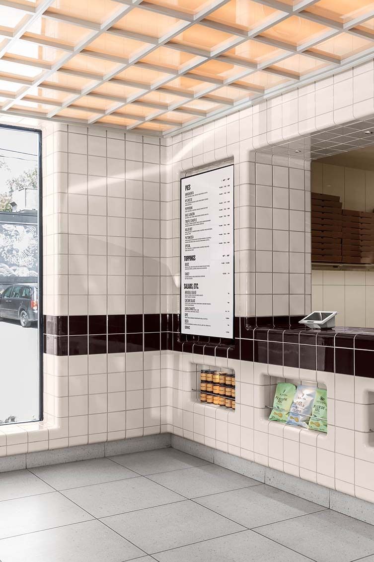 A refined new chapter for a Toronto favourite blends cinematic design and Italian nostalgia with their signature New York–style pies... we-heart.com/2025/10/14/nor…