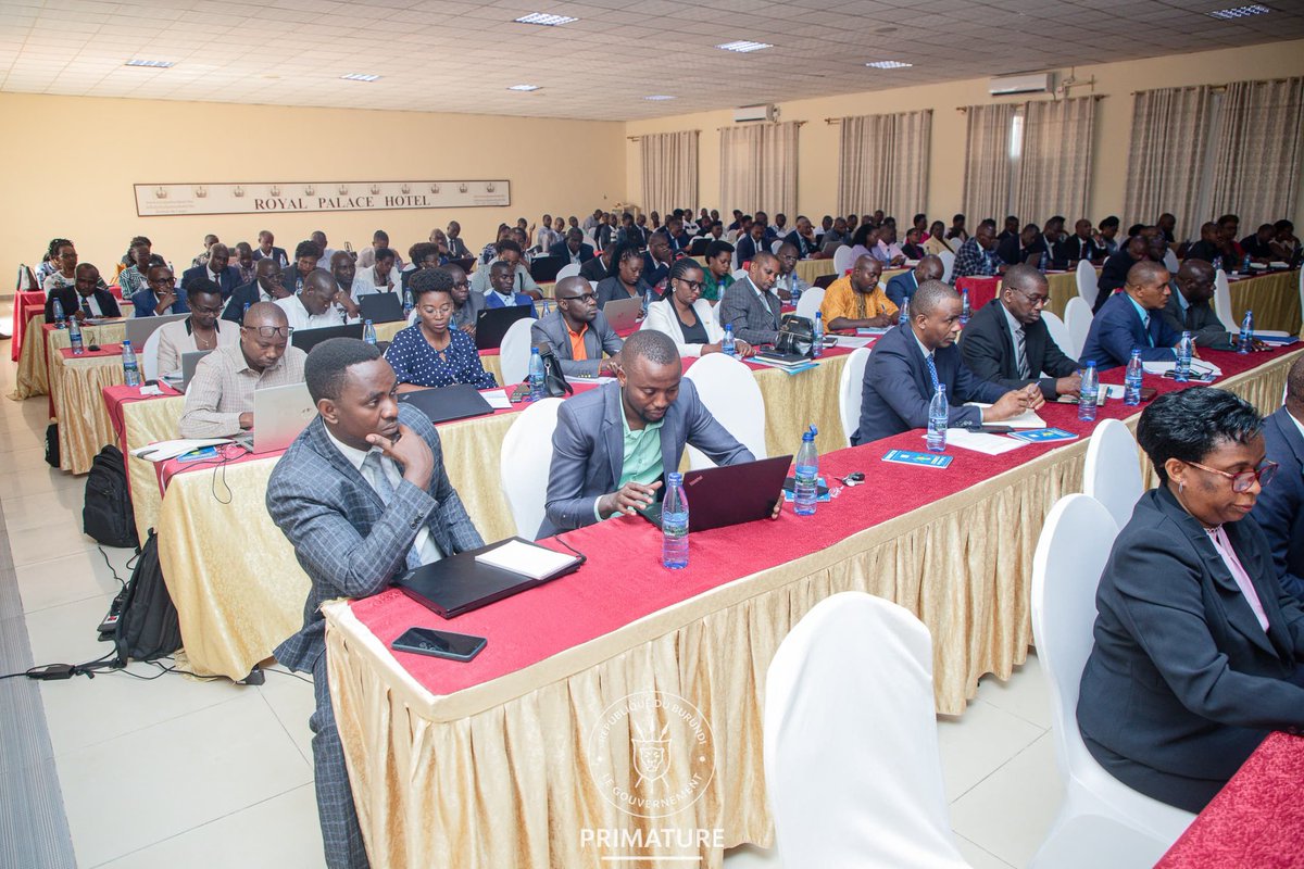 Pour plus d'impulsion,de programmation,de coordination,suivi,contrôle et évaluation de l'action gouvernementale,la Primature de la république du #Burundi organise,à #Bujumbura un atelier d'imprégnation sur ses missions à l'endroit de ses hauts-cadres et cadres nouvellement nommés