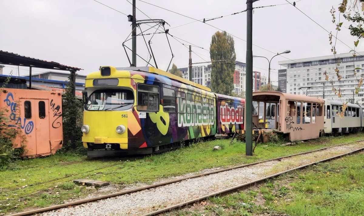 tramathon's tweet image. Weekend in #Sarajevo…catching the original vibe before the new #trams take over the business….💛🖤