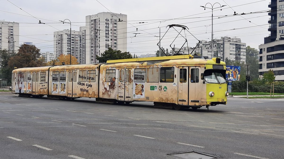 tramathon's tweet image. Weekend in #Sarajevo…catching the original vibe before the new #trams take over the business….💛🖤