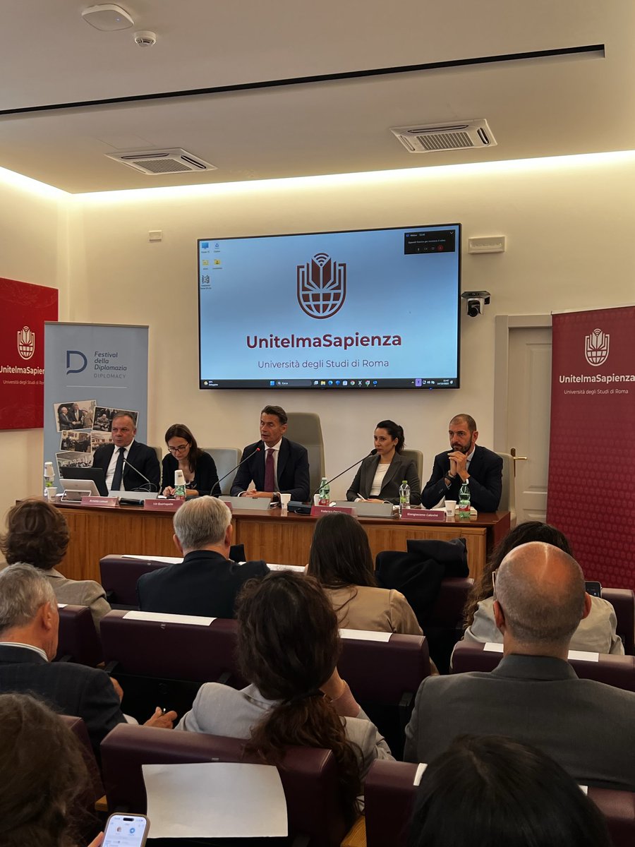 Interviene l’Onorevole Calovini che ribadisce i fondamentali rapporti tra #Italia e #StatiUniti.
#UE e #NATO si confermano il faro della politica estera italiana.