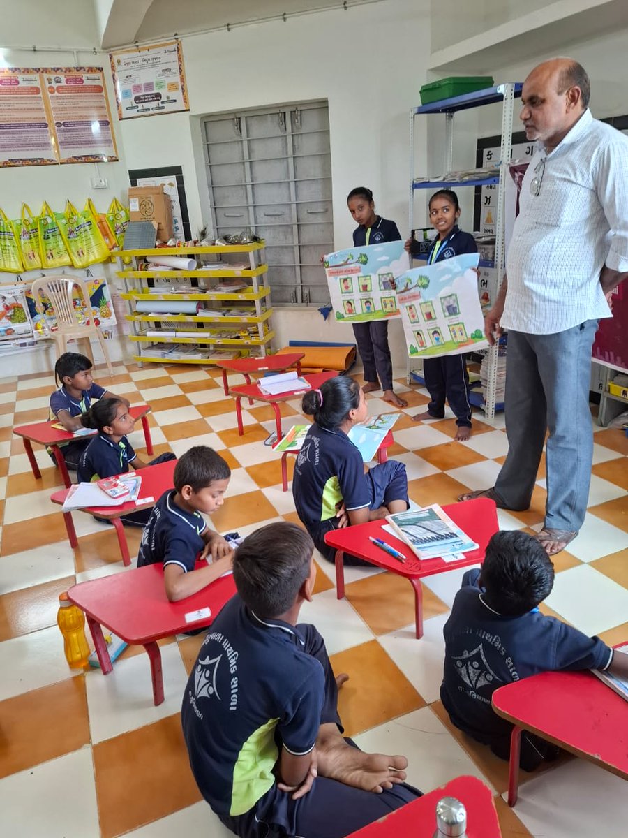 WSDGujarat's tweet image. As part of the Vikas Saptah, the @WSDGujarat visited various schools and Anganwadis across different talukas of Porbandar district. During visit, children were educated about the importance of clean drinking water, benefits of proper handwashing, and the need to maintain hygiene.