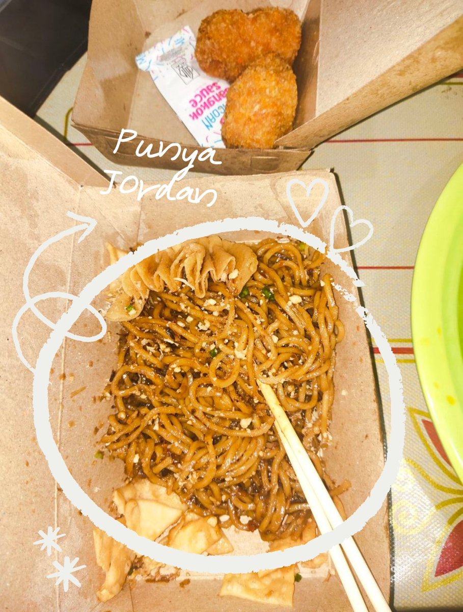 woeoyo's tweet image. gacoan date agenda with ayang 🍝🧡