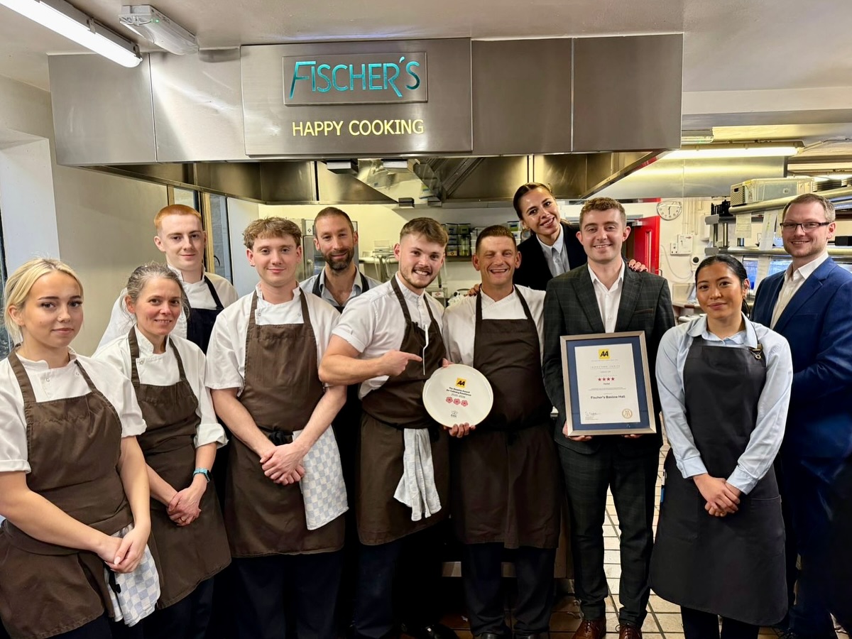 We are delighted to retain our 3 AA Rosettes for Culinary Excellence and 4 AA Red Stars for 2025–2026! 

A huge thank you to our incredible team, to  <a href="/AAHospitality/">AA Hospitality</a>, our wonderful guests and suppliers for your continued support❤️

#AAawards #AARosettes #ThreeRosettes #AARedStars