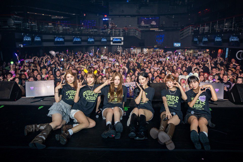 RBW_PURPLEKISS's tweet image. [#퍼플키스]

💜PURPLE KISS 2025 TOUR: 
A Violet to Remember💜

Columbus플로리분들과
함께한 공연 종료 💟

플로리들의 함성으로
완성된 오늘의 무대 🎤
잊지 못할 순간을
함께해줘서 정말 고마워요 ☘️

#PURPLE_KISS  #A_Violet_to_Remember
#PURPLE_KISS_2025_TOUR 
#COLUMBUS