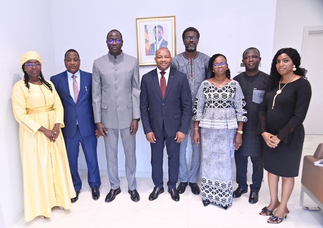 J’ai reçu ce lundi le SG du CAMES et sa délégation pour échanger sur les préparatifs du concours d’agrégation CAMES 2025 pour les sciences juridiques, politiques, économiques et de gestion. Le concours se tiendra en ligne le 20 octobre et en présentiel du 10 au 21 novembre à