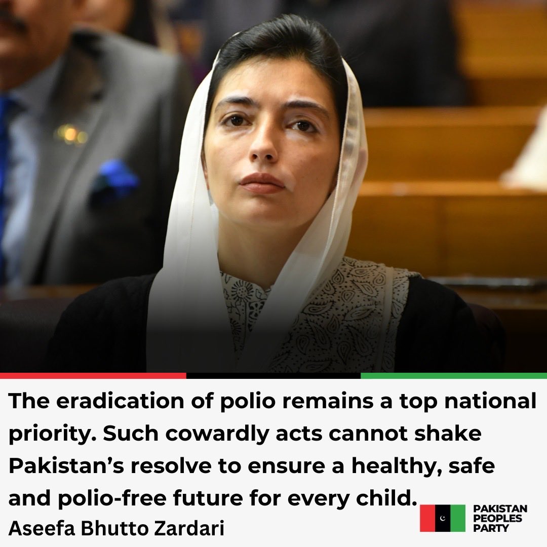 MediaCellPPP's tweet image. First Lady Bibi @AseefaBZ strongly condemns the attack on an anti-polio team in Swat’s Matta area, which resulted in the martyrdom of a Levies officer, Yaseen.
Read More:ppp.org.pk/pr/34896/