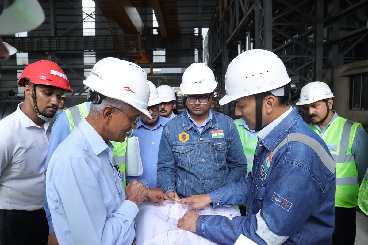 MPNaveenJindal's tweet photo. Always inspiring to meet our dedicated team at @JindalSteel_In’s Angul plant, the true strength behind our vision of building a stronger, greener and self-reliant India. 🇮🇳 #SteelOfIndia https://t.co/y8aVx83jtE