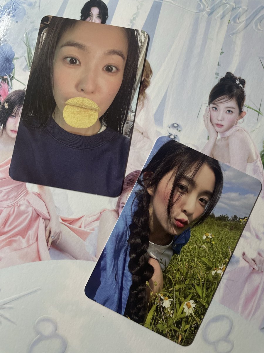 xiaokyr's tweet photo. ꒰ #ryszone ꒱ | wts lfb red velvet
➷ 1 Page of Irene set
— mint, dnc if sensi
— payo or 2 weeks dop w/nrdp
— free pf!
Prio taking both pcs
350 each
# kpopmerch poster set pob https://t.co/AS6YkJcgbg