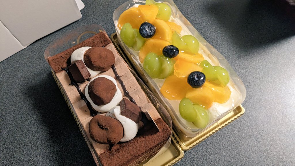 誕生日ケーキ美味しかったです!!