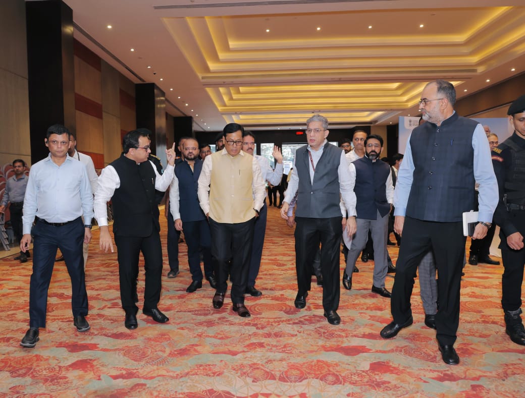 itz_pandian's tweet image. The countdown to India Maritime Week 2025 has officially and truly begun. Today’s press conference by Minister Sarbananda Sonowal laid out the scale, ambition, and leadership that India is bringing to the global maritime stage. #IMW2025PressConference