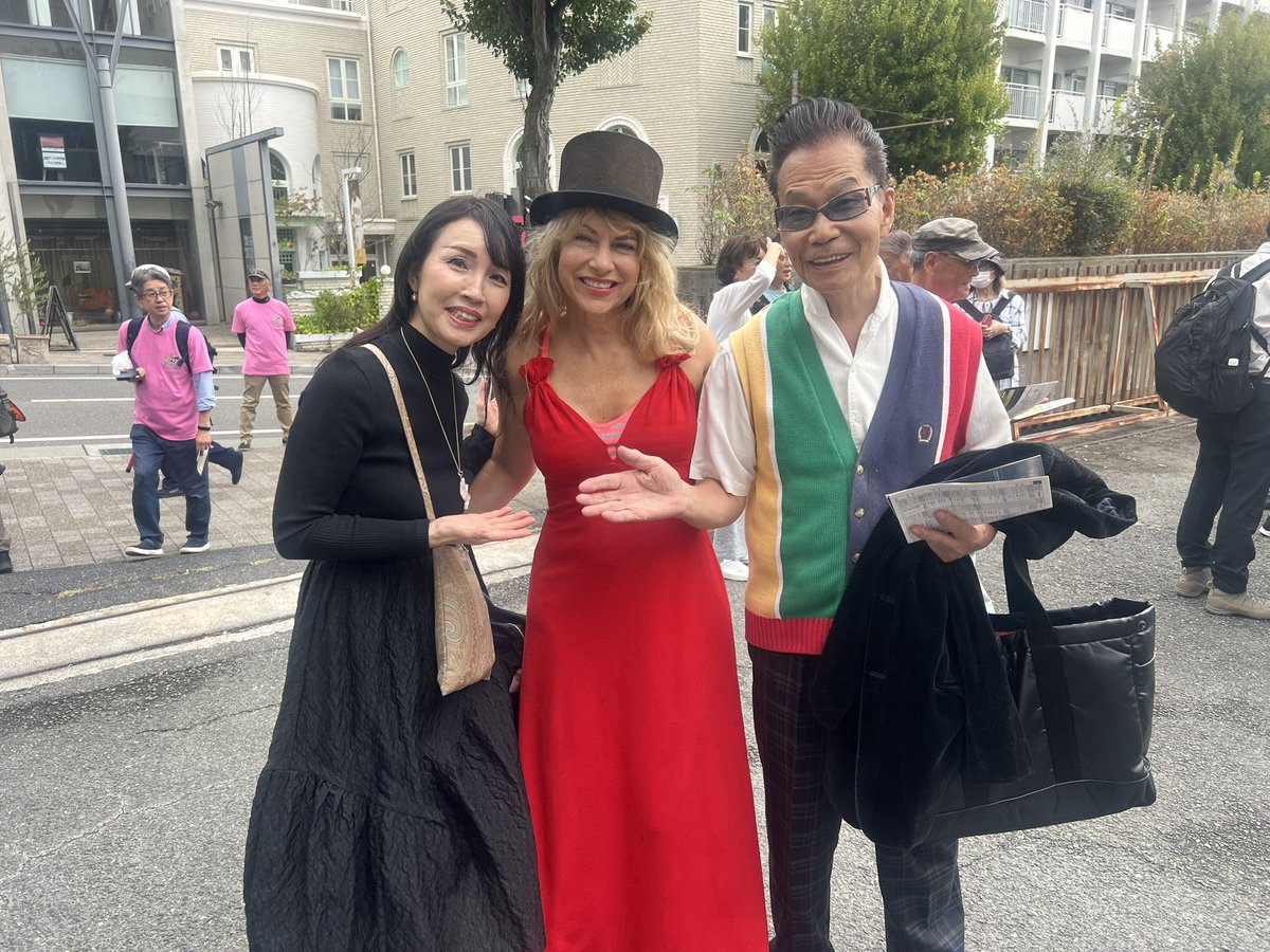 tendamme's tweet photo. Japan! O.a. optreden bij World Expo Osaka https://t.co/1OfK77V8GC