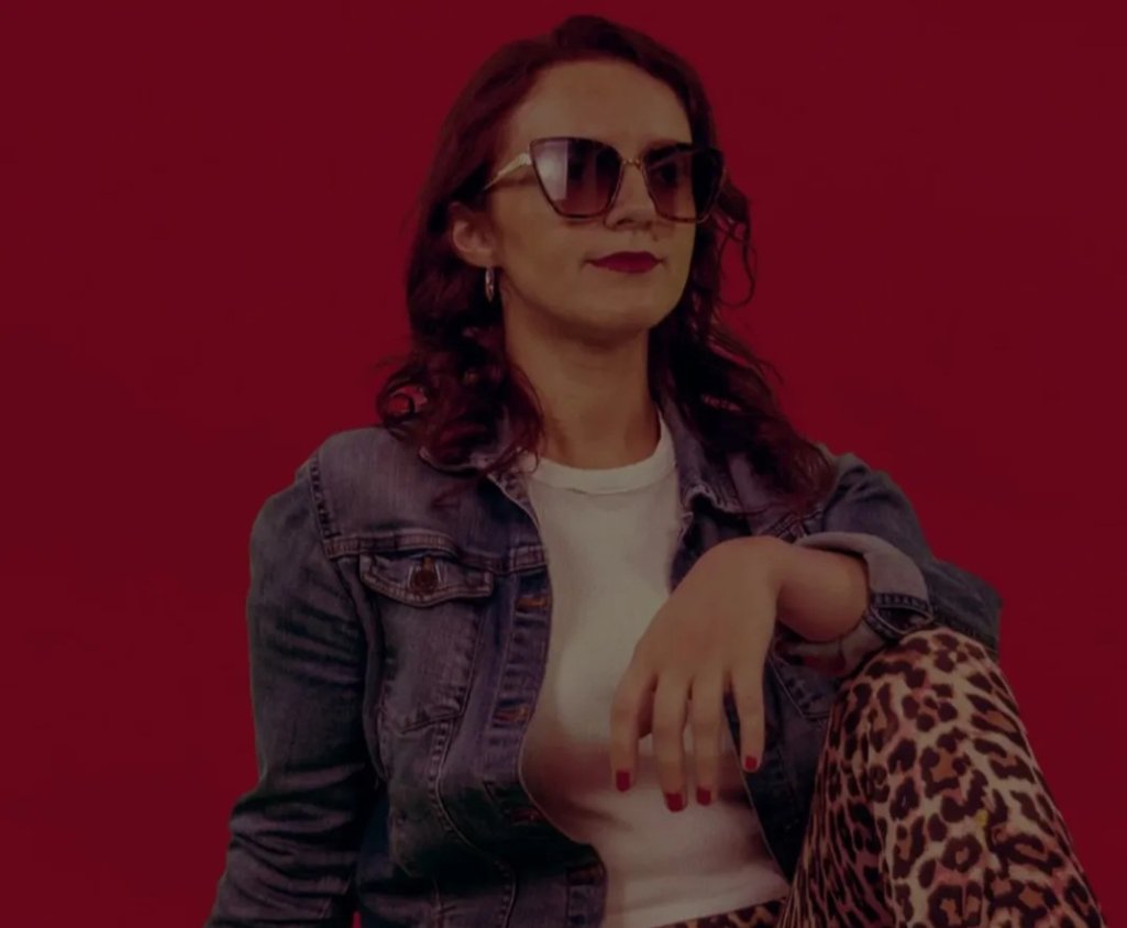 In "Energy," Lisa Rogers shows off her classic pop sensibilities, effortlessly combining catchy melodies with relatable lyrics in a way that is both seamlessly relatable and timeless.

eqmusicblog.com/listen-to-ener…