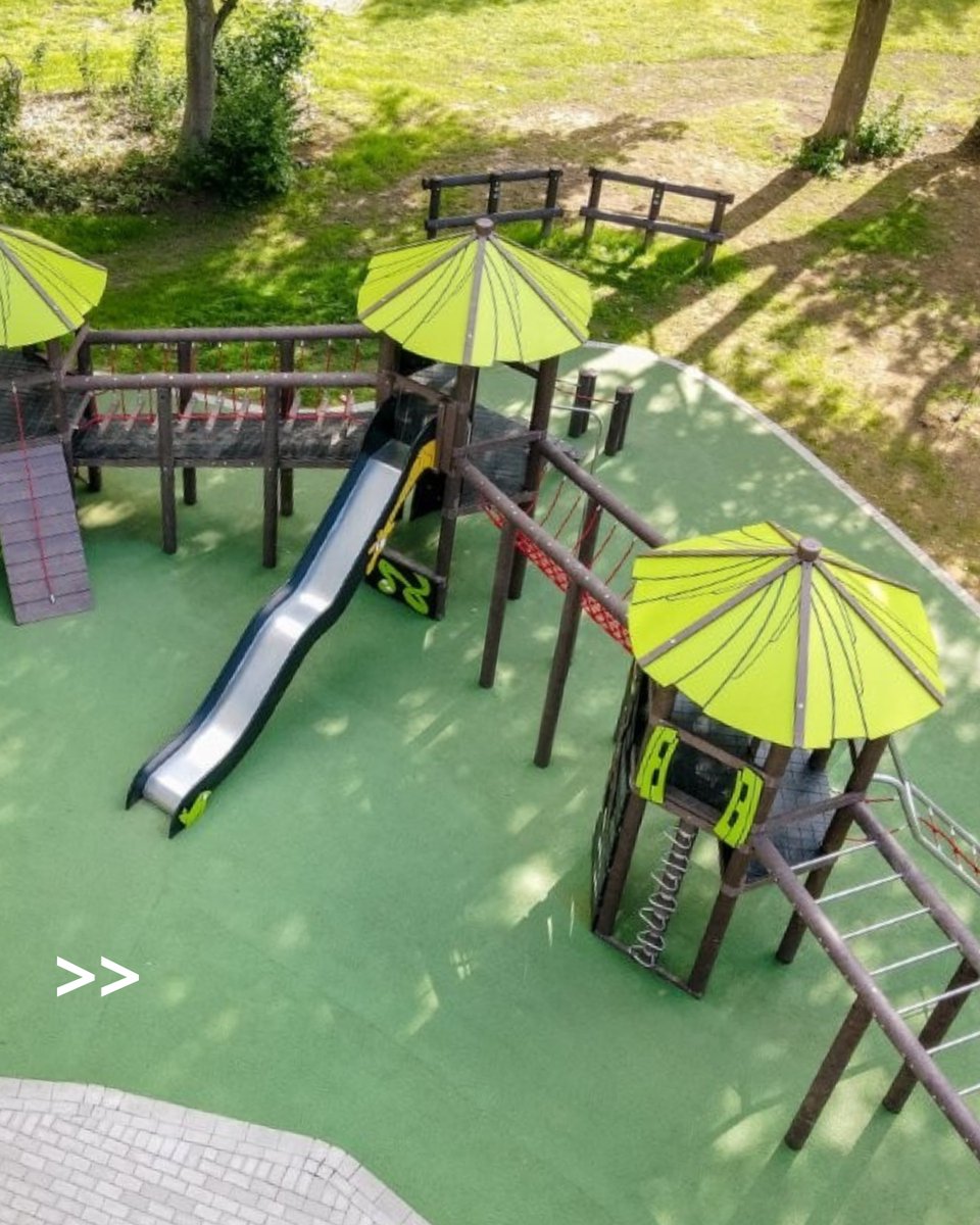 𝐀𝐟𝐯𝐚𝐥? 𝐃𝐚𝐚𝐫 𝐬𝐩𝐞𝐥𝐞𝐧 𝐤𝐢𝐧𝐝𝐞𝐫𝐞𝐧 𝐬𝐭𝐫𝐚𝐤𝐬 𝐨𝐩!  
Onze speel- en beweegtoestellen worden gemaakt van gerecycled huishoudafval. 

Zo bouwen we samen aan een duurzame toekomst voor spel en beweging. 🌱

#Circulair | #Speeltoestellen |  #Gemeente | #Schoolplein