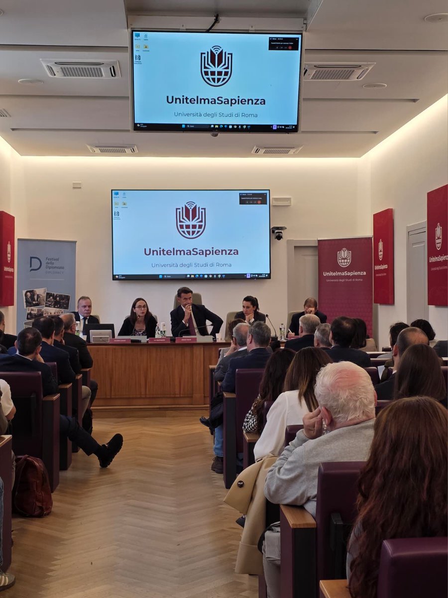 Interviene l'On. Lia Quartapelle affrontando le complessità dei tempi correnti e la percezione delle #minacce. Si aprono interrogativi significativi su quale approccio le #democrazie debbano tenere verso gli #autoritarismi.