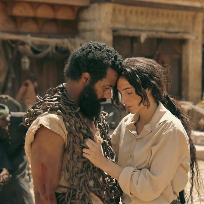 احتفال محمد رمضان و رزان جمال مع نجوم فيلم " أسد" بانتهاء رحلة عامين من التصوير. شاهدي 