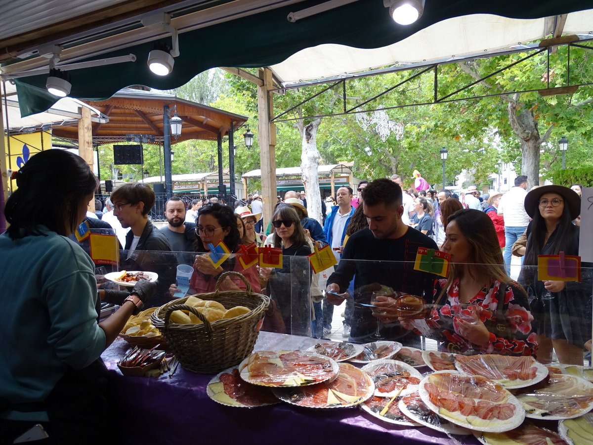 😋 Utiel celebra su Feria Gastronómica con tres días de degustaciones, cocina en directo y actividades para todos los públicos
comarcalcv.com/utiel/utiel-ce…