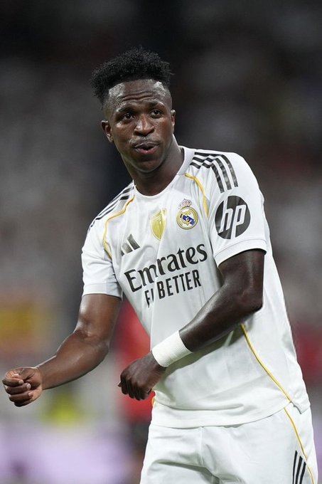 ريال مدريد يفكر بجدية في بيع الجناح البرازيلي فينيسيوس جونيور الصيف المقبل لأحد أندية الدوري السعودي.. القيمة المتوقعة للصفقة لا تقل عن 250 مليون يورو للنجم البرازيلي (سكاي سبورتس) 