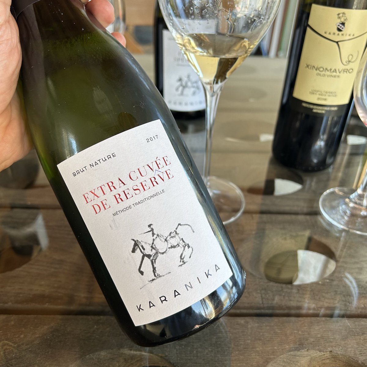 BlindTasters's tweet image. If you're going to try one Karanika wine, let it be this one. Traditional method ungrafted old vine #Xinomavro, with seven years on the lees. Would be fun in a blind tasting, and distinguishable from Champagne by notes of roses, tea, and peaches. #Amyndeo