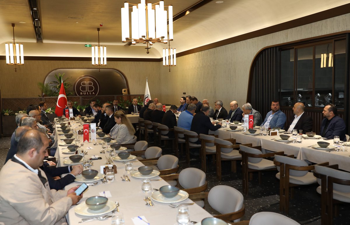 🔴Yönetim Kurulu Başkanımız <a href="/MTuncayYildirim/">Mehmet Tuncay Yıldırım🇹🇷</a>, Meclis Başkanımız <a href="/MHilmiTeymur/">Mehmet Hilmi Teymur</a>, Yönetim Kurulu ve Meclis Başkanlık Divanı üyelerimiz, 40 bini aşkın üyemizi temsil eden 45 Meslek Komitemizin Başkanlarıyla bir araya geldi.

▪️Geleneksel olarak gerçekleştirilen "GTO Meslek Komite