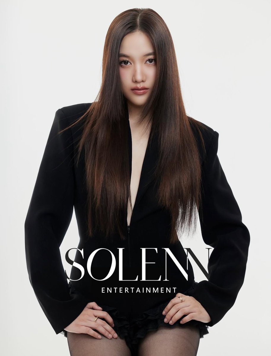 centralwOrld's tweet image. ขอแสดงความยินดีกับ CEO ป้ายแดง 😍 คูมแม่เตรียมตัวต้องประสานงานกับ Solenn Ent แล้วน้า 😝❤️
SOLENN ENTERTAINMENT
#srchafreen
#solennEntertainment
#centralwOrld