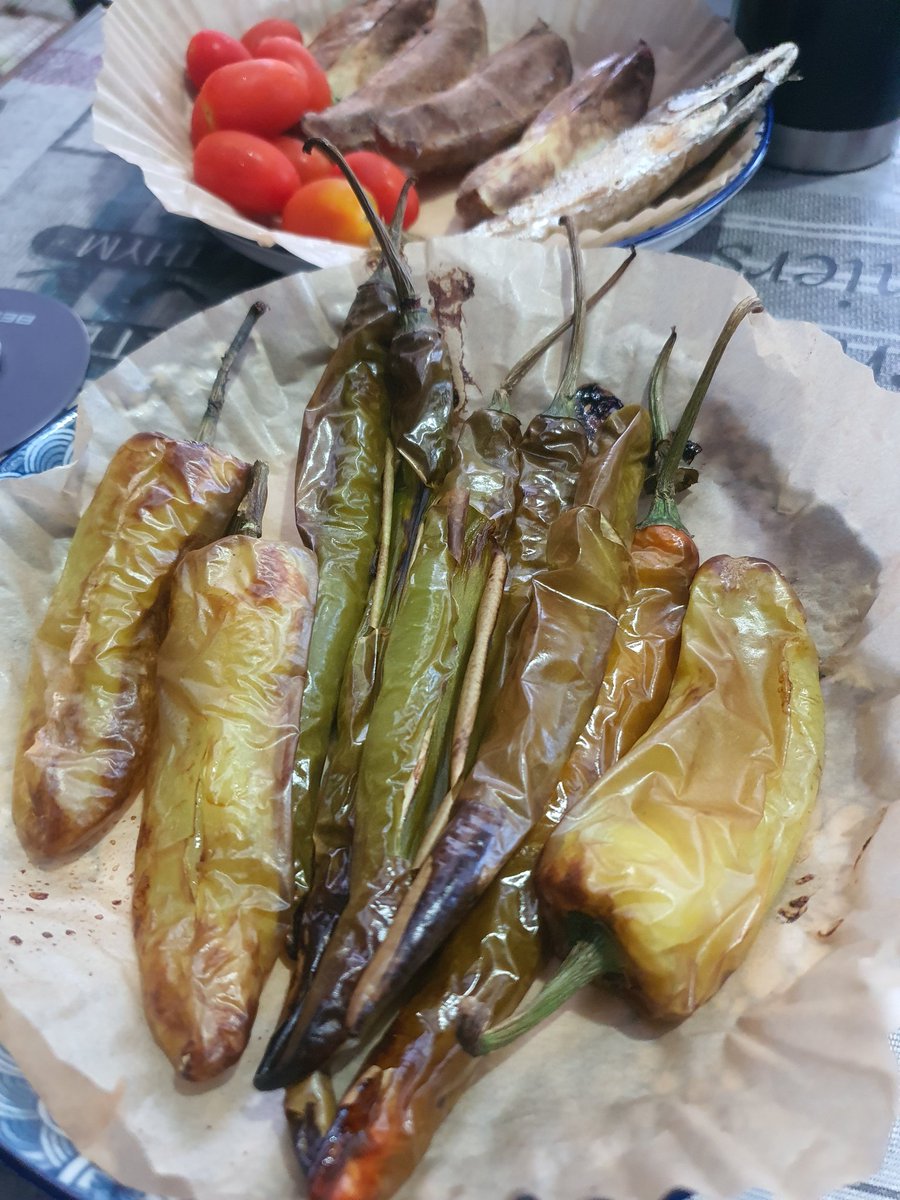 Wattanan69's tweet photo. #สุราษฎร์ธานี เฟรนฟรายวันนี้เหมือนกล้วยปิ้งเลย https://t.co/77SCyhLRkp