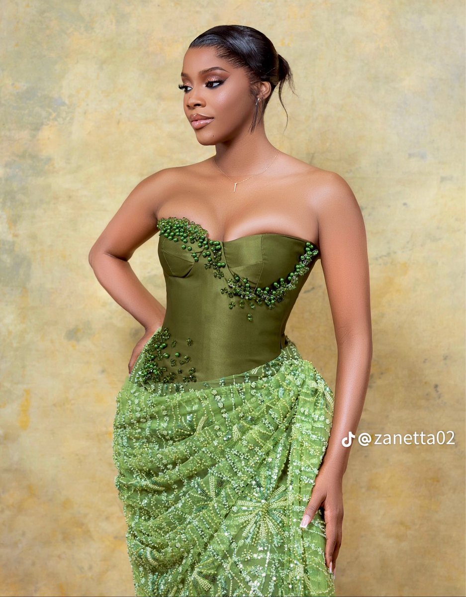 TraibStore's tweet image. Lace &amp;amp; Satin beaded Corset Gown 🔥.
Custom made by us ❤️‍🔥.

☎️ 0979755407 // 0960432996