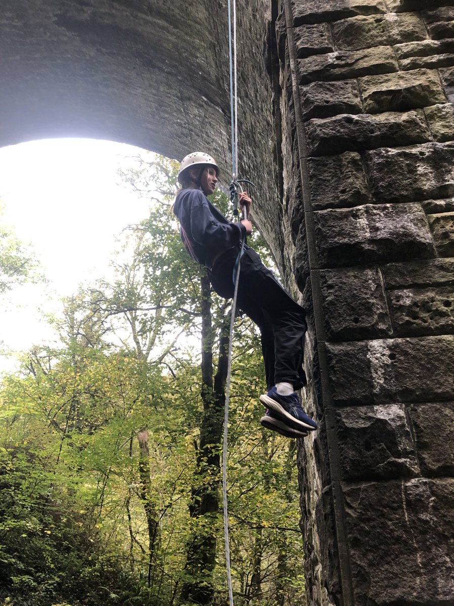 BedesKnights's tweet photo. A great afternoon abseiling at Monsal Head today on the OP trip @bedesnews @CharlestonBedes @BedesHead @dorterbedes https://t.co/g1uVohUwvi