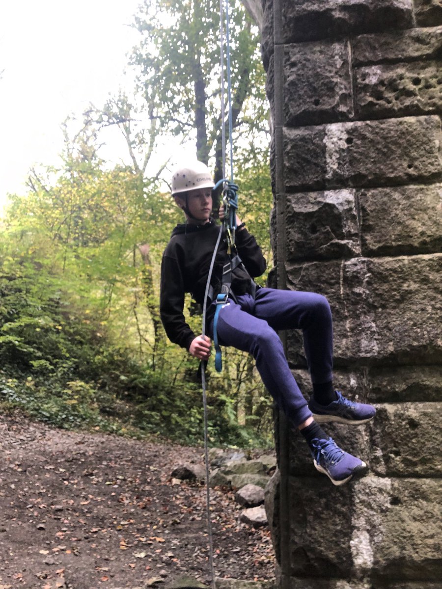 BedesKnights's tweet photo. A great afternoon abseiling at Monsal Head today on the OP trip @bedesnews @CharlestonBedes @BedesHead @dorterbedes https://t.co/g1uVohUwvi