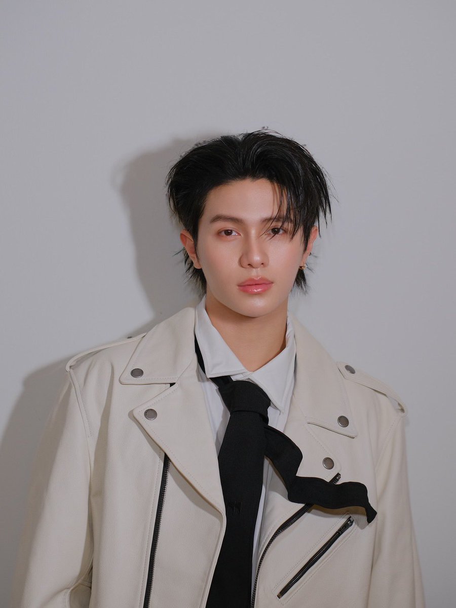 ForWilliamjkp's tweet image. [ 𝐒𝐨𝐜𝐢𝐚𝐥 𝐔𝐩𝐝𝐚𝐭𝐞 ]
🗓️ 14 Oct 2025
 IG : jakkra.upmake_9
🔗 instagram.com/p/DPy01QHElwn/…

CAMPER X WILLIAM
#CamperThailand
#Camper #Karst2

———
@Williamjkp1 #williamjkp