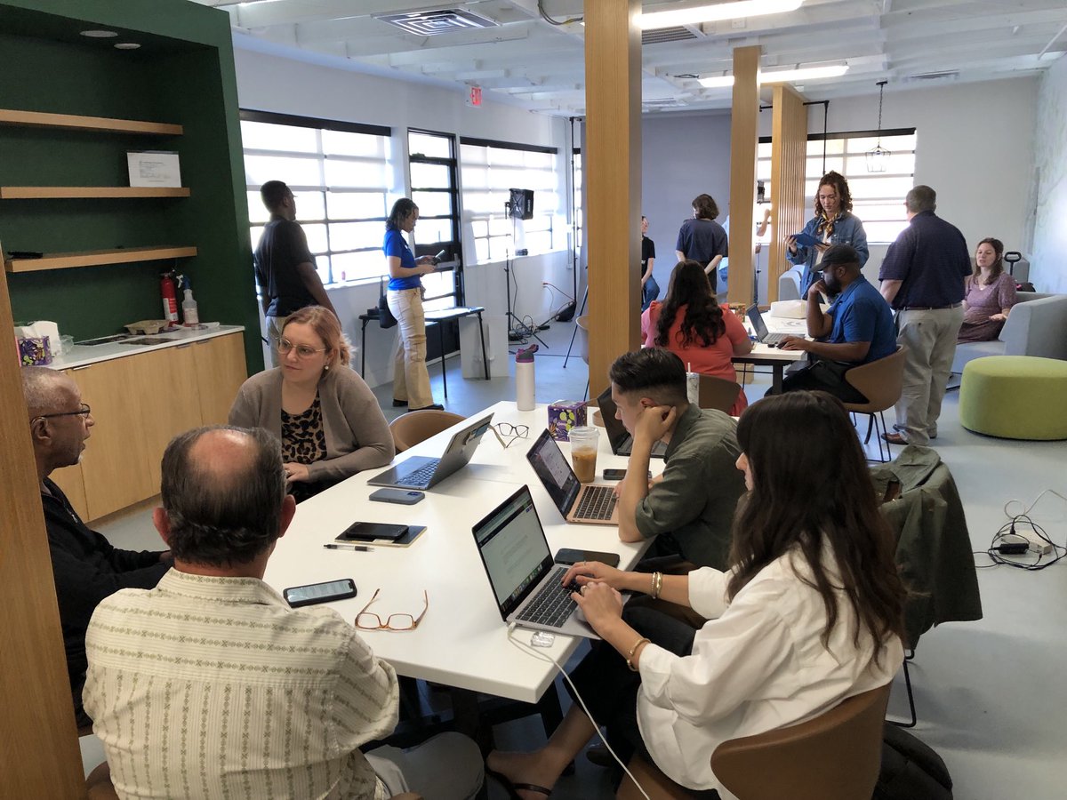 Tom Huang tweet media