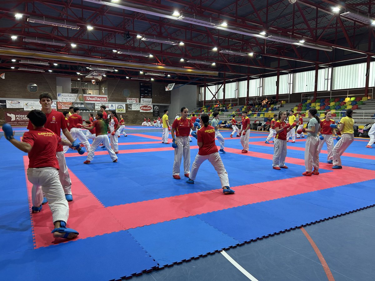 Matias_Gomezz's tweet photo. “PNTD” Programa Nacional de Tecnificación Deportiva 2025
⛏️📊🥋🔜🏆🇪🇸
#OneDreamOneWay #ESPKarateTeam #CARMurcia https://t.co/KOxOcv9HP5