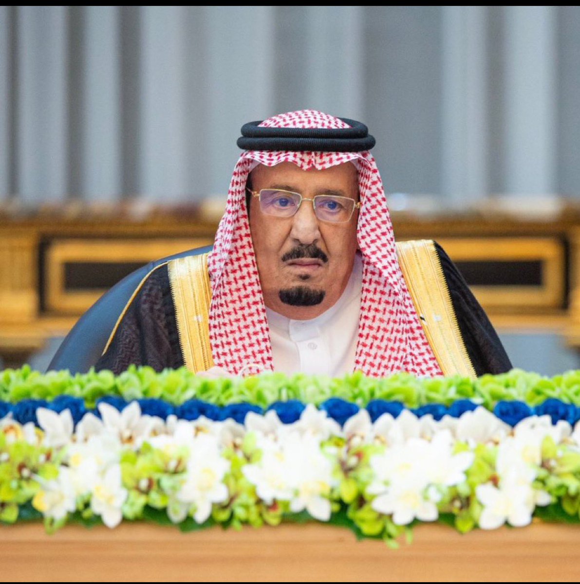 سيدي 
#خادم_الحرمين_الشريفين حفظه الله وأعزه🤲
يرأس جلسة 
 #مجلس_الوزراء
🇸🇦💚🇸🇦