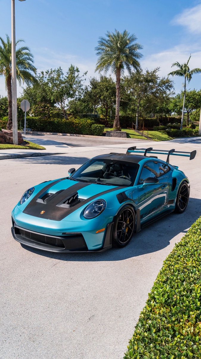 ForRealSlime's tweet image. Every mans dream car