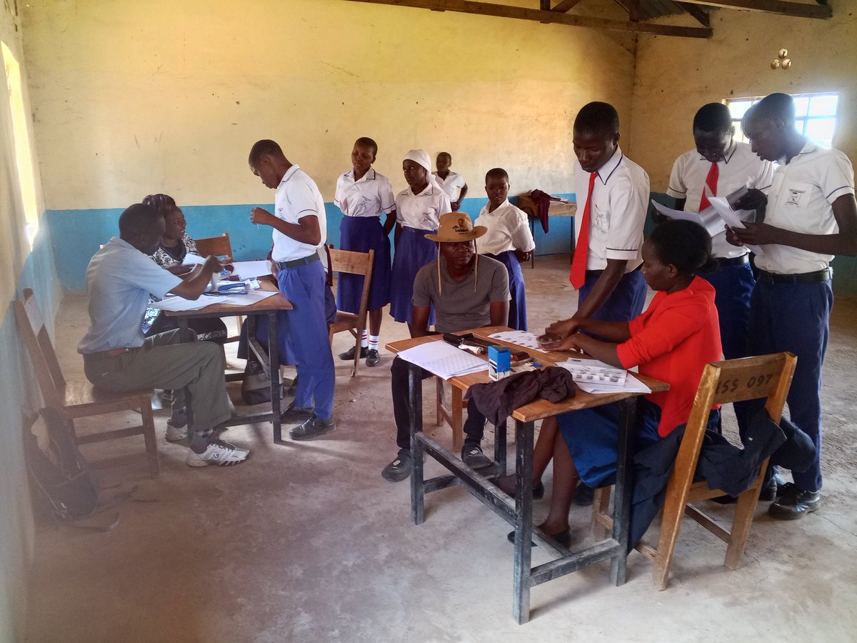 MathewsMwendwa's tweet photo. Taking our registration services closer to the students of #ItivaNzou Secondary school in Kamuw'ongo division, Kyuso Sub-county courtesy of the area MP hon Eng. Paul Nzengu for sponsoring the exercise. https://t.co/MXdMd05PPy