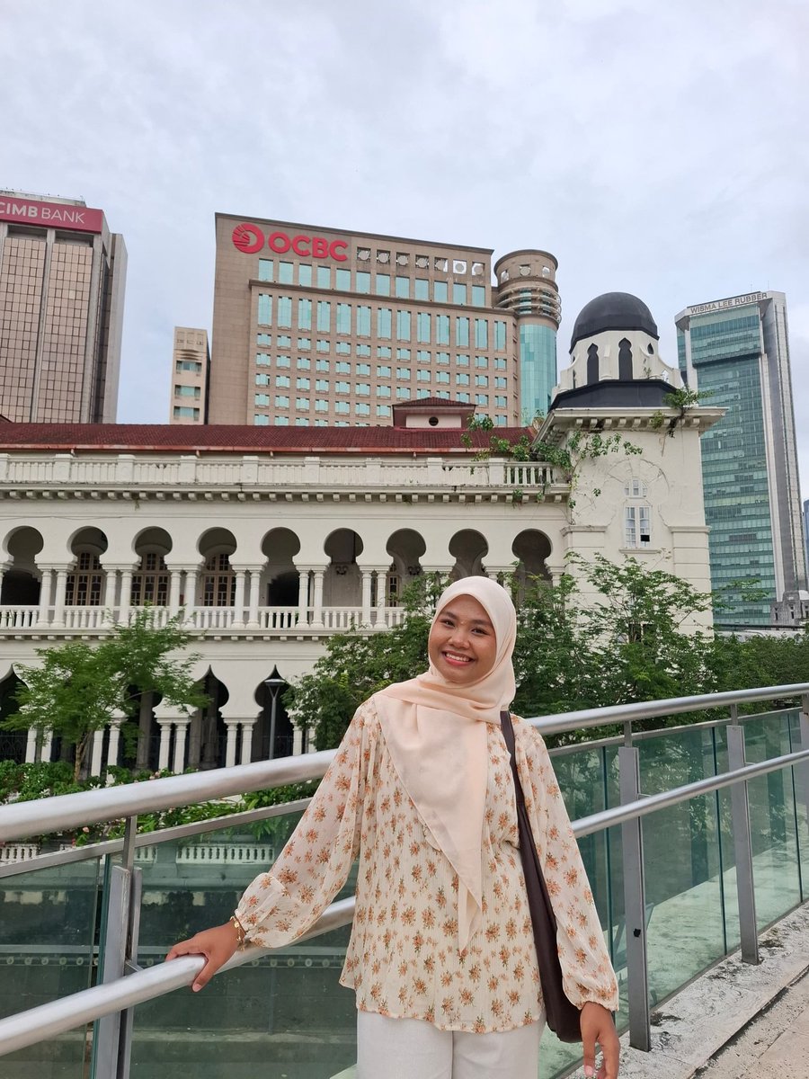 nibzbabs's tweet image. My first experience walking around KL (him as a guide HAHAHAHA) member dh master KL ni