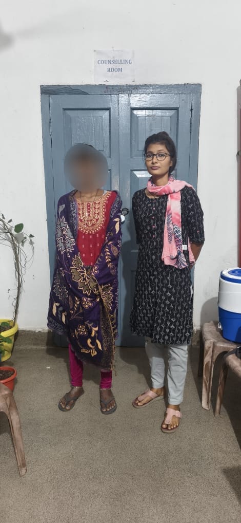 Prompt action by Nilagiri Police resulted in the successful tracing and safe rescue of the girl in Nilagiri PS Case No. 246/25.

Subsequent legal procedures are in progress.