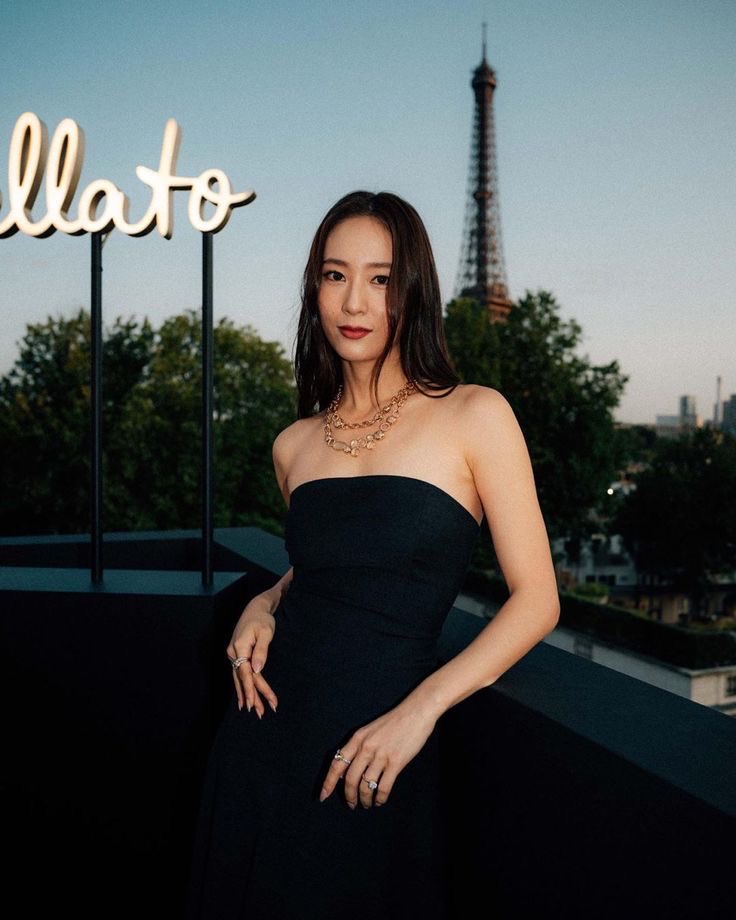 kryixstal's tweet photo. ᅠᅠ         
ᅠ
ᅠ
          
     ㅤ            ☁︎#⃟krystal Jung  ⋆
      ㅤ                       ☪︎☪︎☪︎
              ☁︎⌯━━━━━━━━━━━━⌯☁︎
            
                ᅠ 

ᅠᅠ
ᅠ
ᅠ https://t.co/IwbBvPDEBY