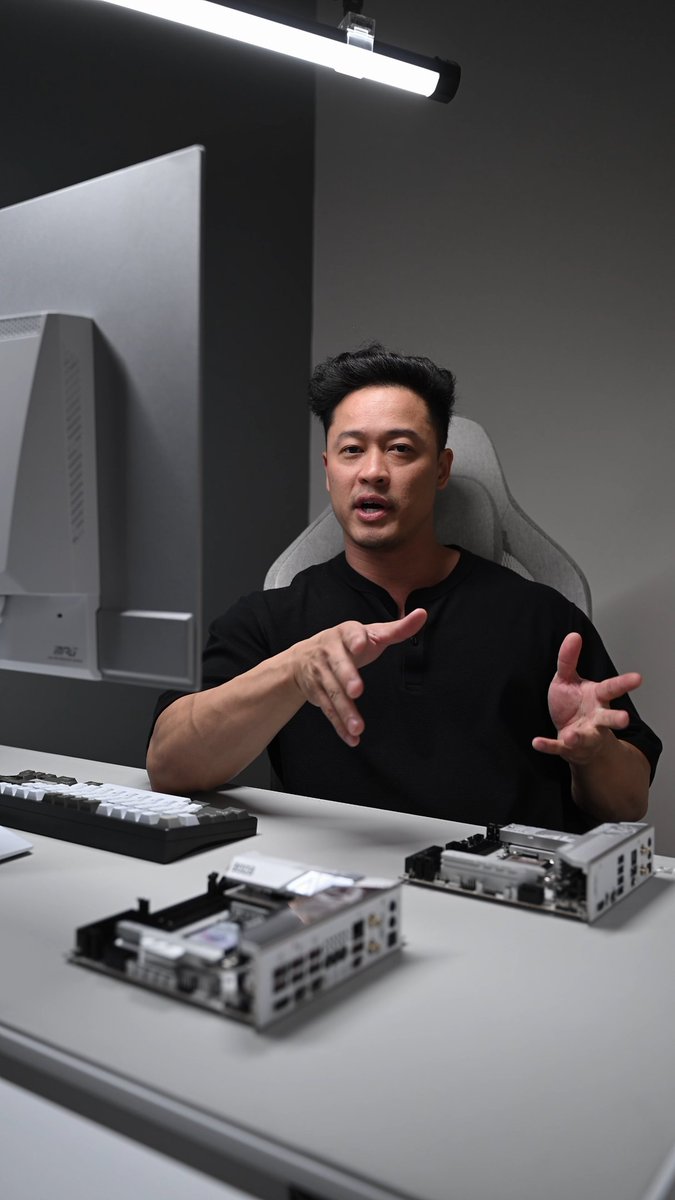 Two of my current favorite white/silver ITX boards from <a href="/msiUSA/">MSI Gaming USA</a> 

youtube.com/shorts/Uf9Ab0x…