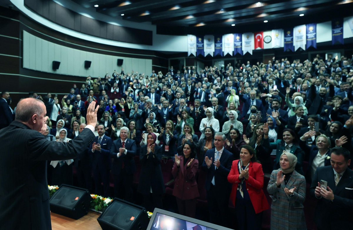 Cumhurbaşkanımız Sayın <a href="/RTErdogan/">Recep Tayyip Erdoğan</a>’ın teşrifleriyle gerçekleştirilen

📍AK Parti Ekonomi İşleri Başkanlığı İstişare Toplantısı’na katıldık.

Toplantının ülkemiz ve milletimiz adına verimli ve hayırlı olmasını diliyorum.