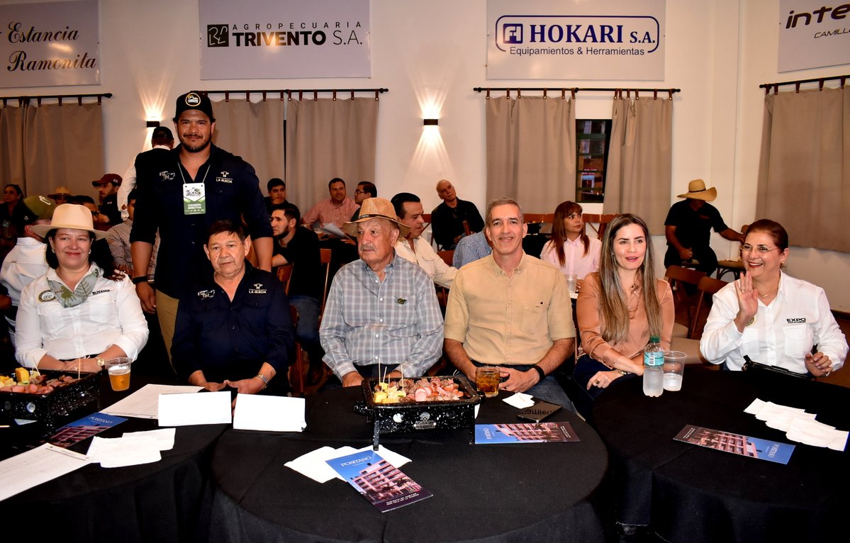 arp_py's tweet image. En la noche del viernes 10 de octubre se llevó a la “Feria de Reproductores” de la Expo Amambay 2025, con un balance positivo por la buena calidad de animales ofertados, la excelente demanda y los buenos precios de venta.