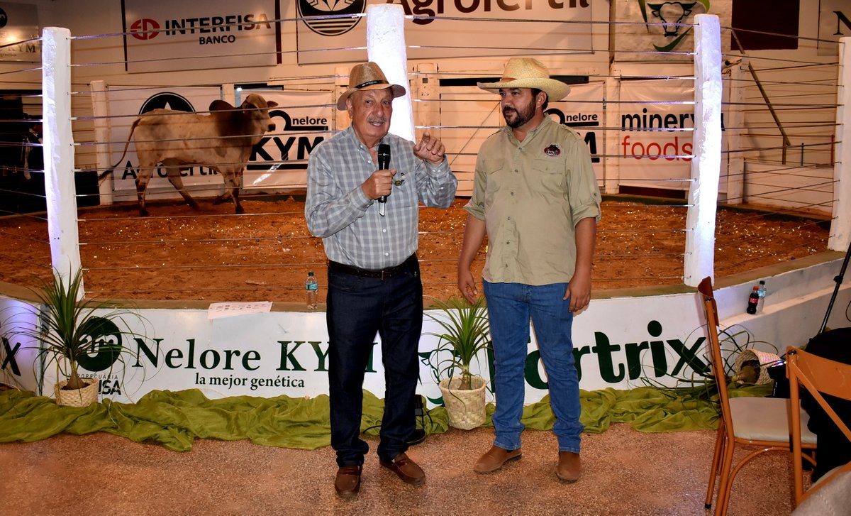 arp_py's tweet image. En la noche del viernes 10 de octubre se llevó a la “Feria de Reproductores” de la Expo Amambay 2025, con un balance positivo por la buena calidad de animales ofertados, la excelente demanda y los buenos precios de venta.