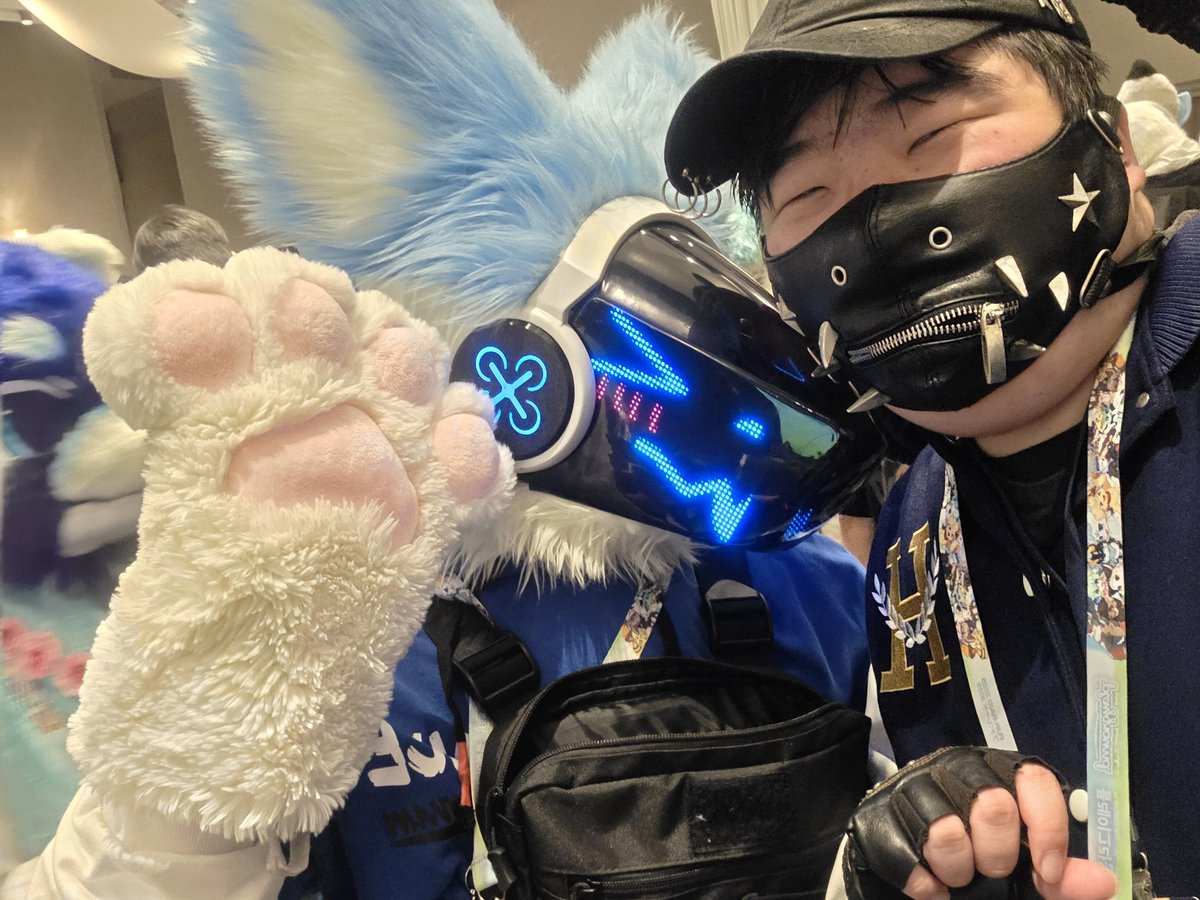 Agko๐FURST CLASS (@black_the_evil) on Twitter photo ๋๋ฌด๋๋ ๋ฉ์๋ ํ๋กํ ์ (Protogen) ๋ถ๋ค ๐ค๐พ
๐ต: <a href="/Velton_Kr/">Velton/๋ฒจํค๐ํผ:๋ ์ด๋</a>
๐ข: <a href="/deltafish32/">๋ํ
์ผ / DETAIL ๐ฏ๏ธ</a>
๐ฆ: <a href="/Unknown_1251/">์ ์ง ๐ 10์ฝ๋ฏน์๋</a>
#Protogen #fursuit #ํผ๋ ์ด๋ ๋๋ฌด๋๋ ๋ฉ์๋ ํ๋กํ ์ (Protogen) ๋ถ๋ค ๐ค๐พ
๐ต: <a href="/Velton_Kr/">Velton/๋ฒจํค๐ํผ:๋ ์ด๋</a>
๐ข: <a href="/deltafish32/">๋ํ
์ผ / DETAIL ๐ฏ๏ธ</a>
๐ฆ: <a href="/Unknown_1251/">์ ์ง ๐ 10์ฝ๋ฏน์๋</a>
#Protogen #fursuit #ํผ๋ ์ด๋